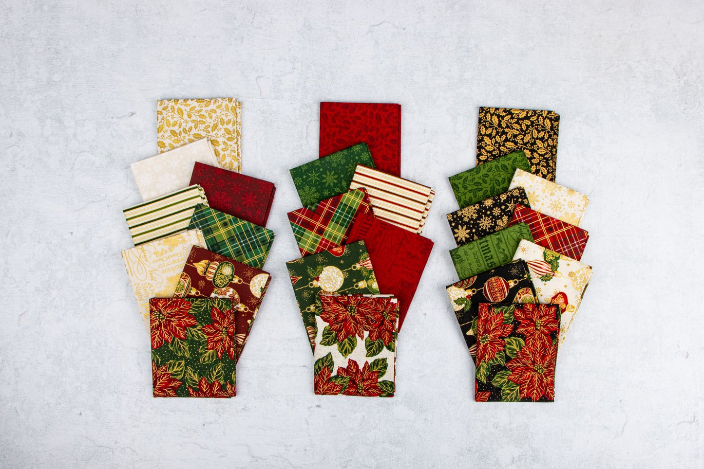 Poinsettias at Christmas 2 1/2" Rolie Polie